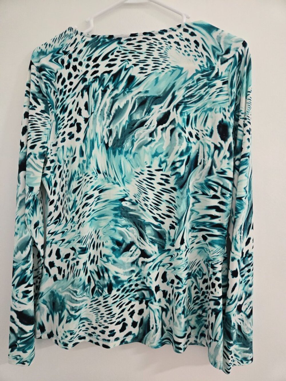 Jennifer Lopez Green Animal Print V-Neck Long Sleeve Top Size L-Dressy Casual - Picture 5 of 9
